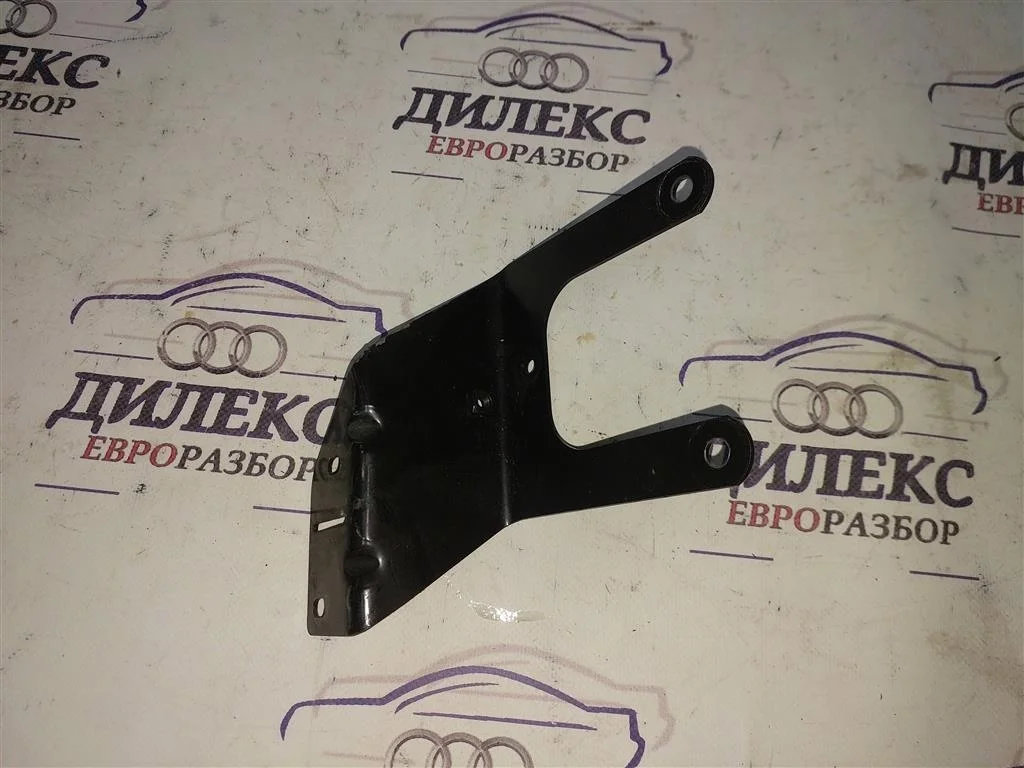 кронштейн Audi A6 (C6 4F) 2004-2011 - -