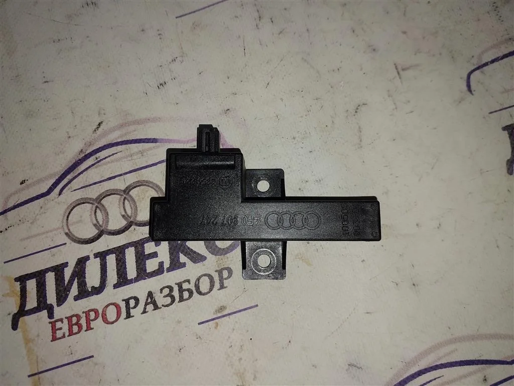 антенна Audi A6 (C6 4F) 2004-2011 - -