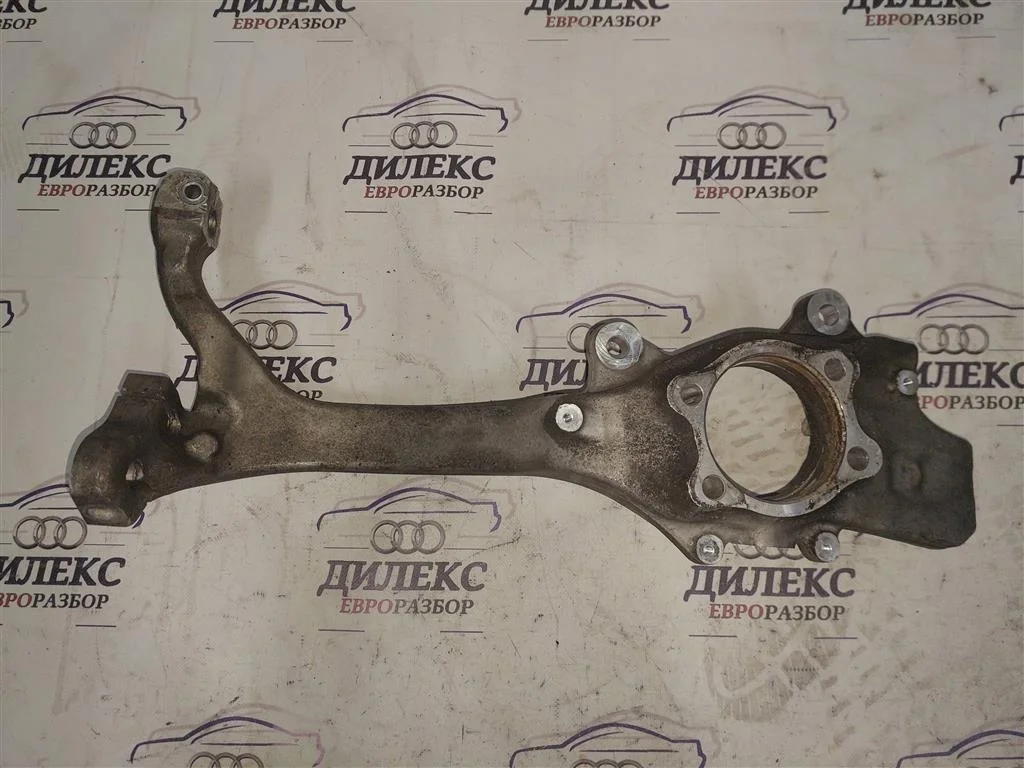 кулак поворотный Audi A6 (C6 4F) 2004-2011 L F