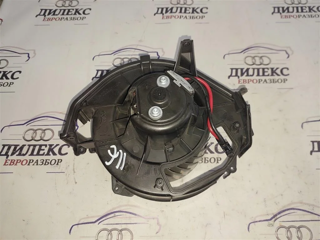 моторчик печки Audi A6 (C6 4F) 2004-2011 - -