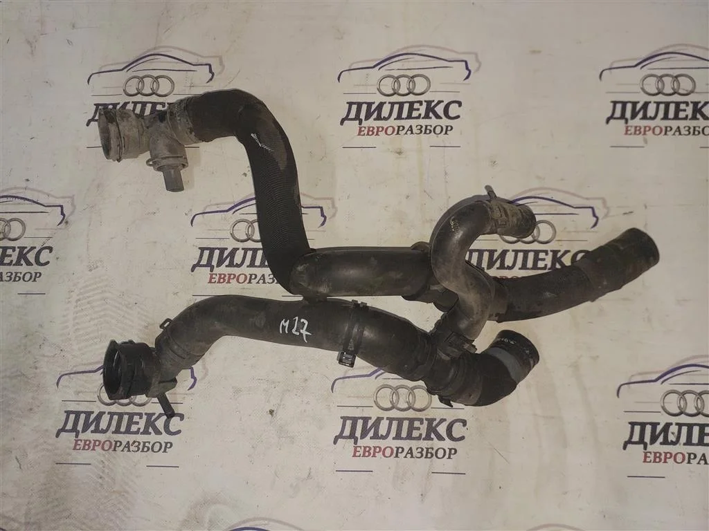 патрубок радиатора VW Golf VI 2009-2012 - -