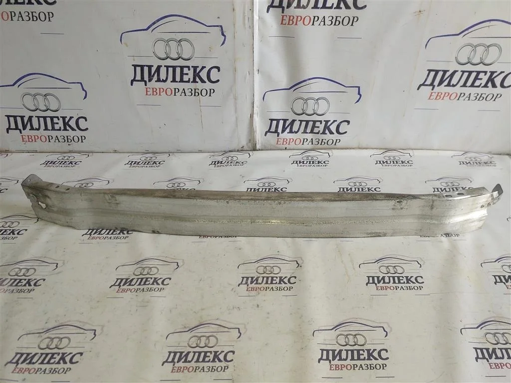 усилитель переднего бампера Audi Q5 - F