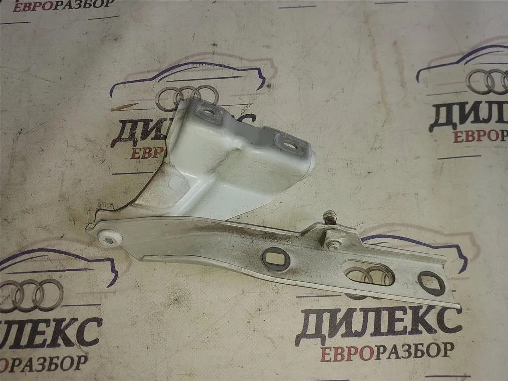 петля капота Audi Q5 R -