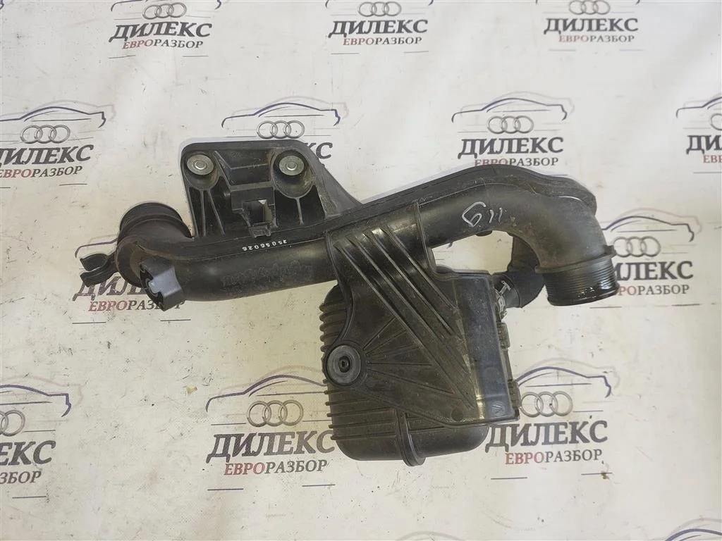 патрубок интеркулера Audi Q5 - -