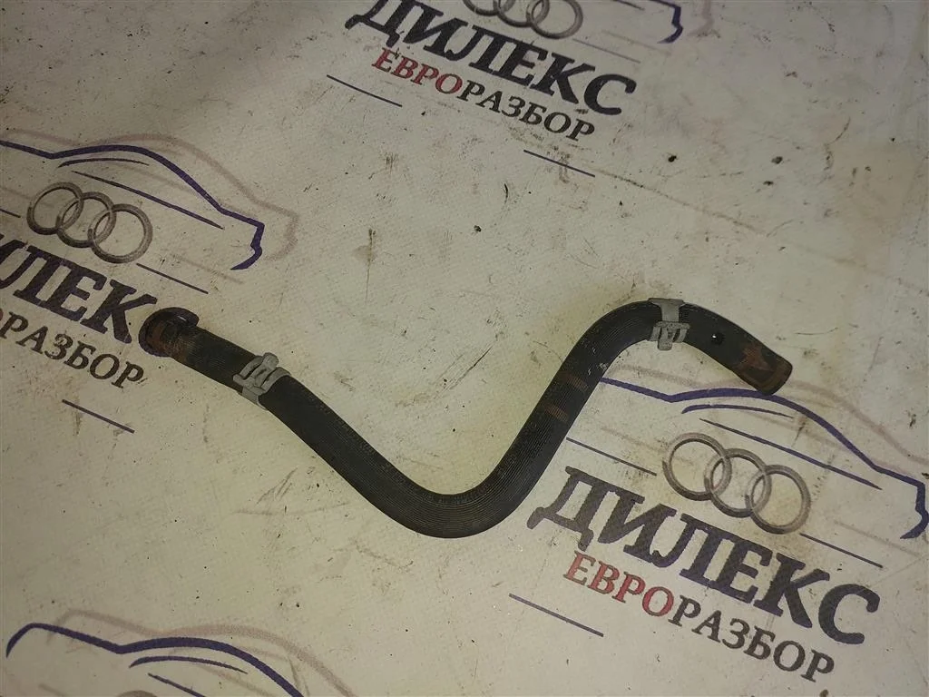 шланг воздушный Audi Q5 - -