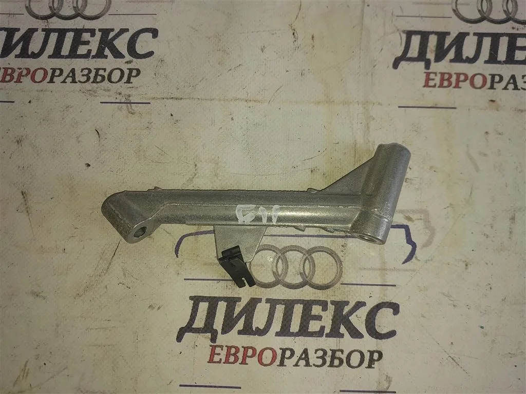 кронштейн Audi Q5 - -