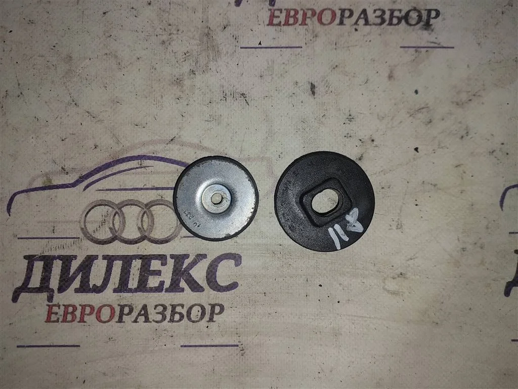 подушка радиатора основного Audi Q5 - -