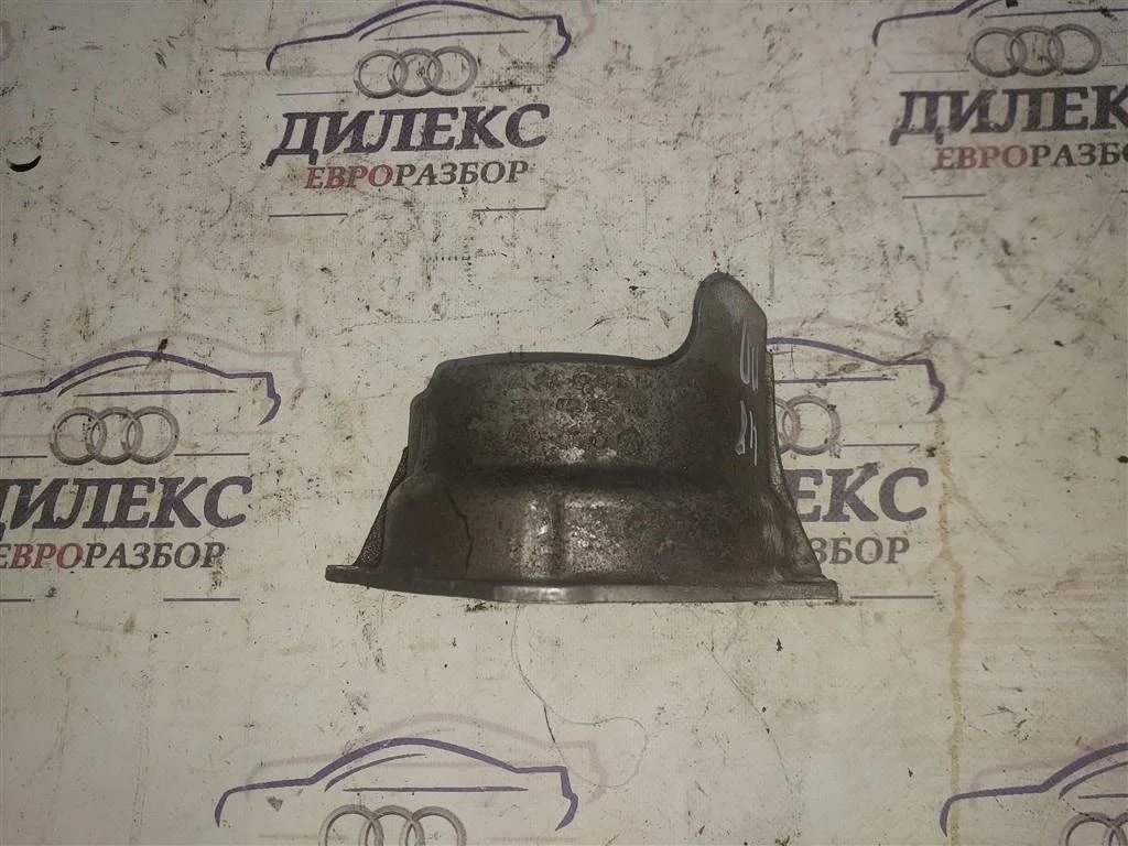 пыльник Audi Q5 - -