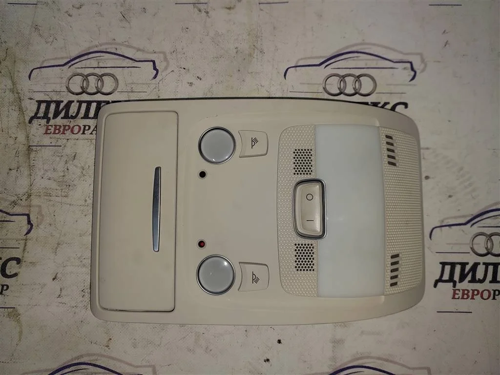 плафон салонный Audi Q5 - -