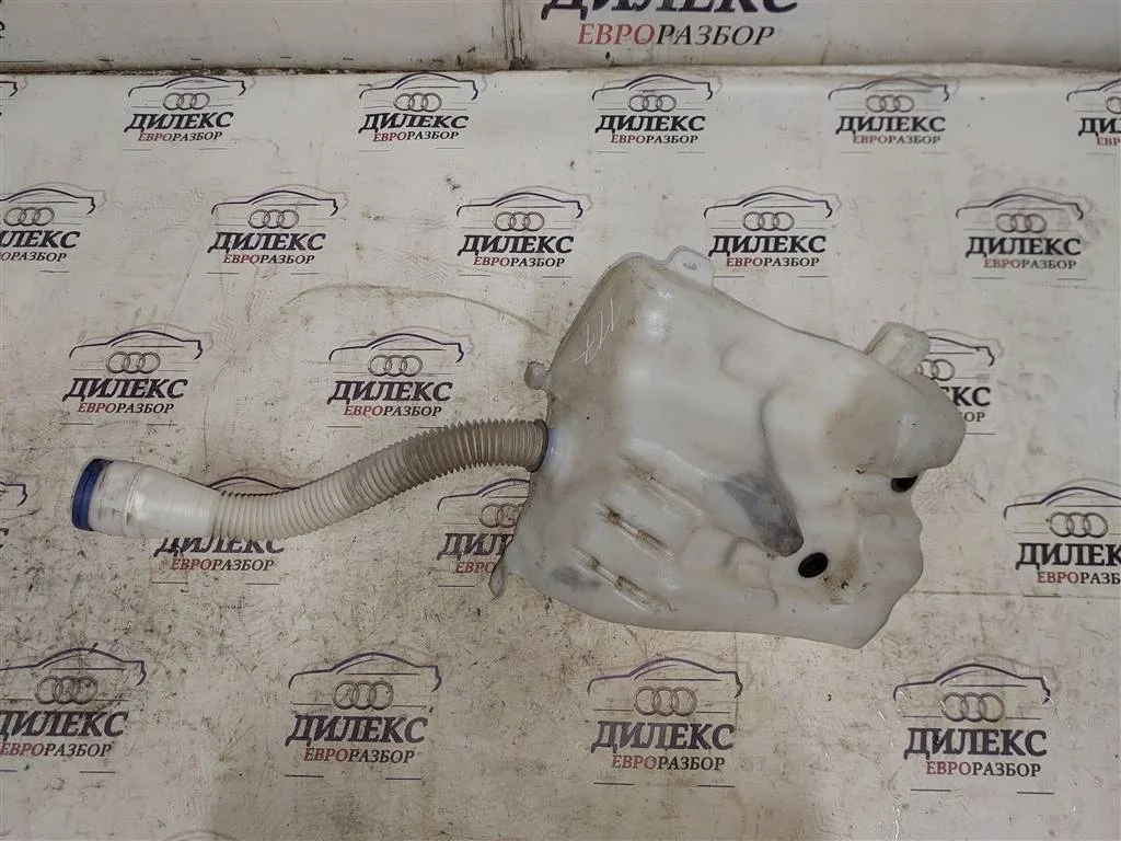 бачок омывателя лобового стекла Citroen DS4 2011-2015 - -