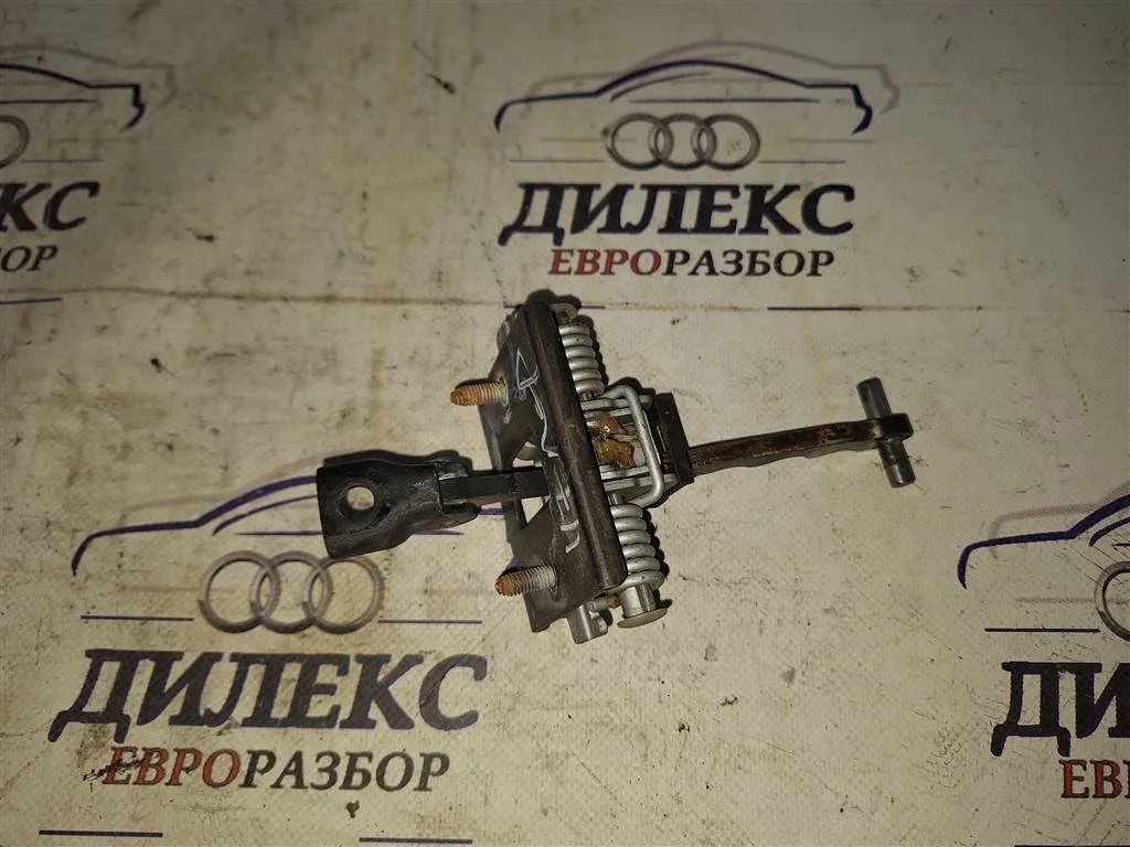 ограничитель двери Citroen DS4 2011-2015 - -