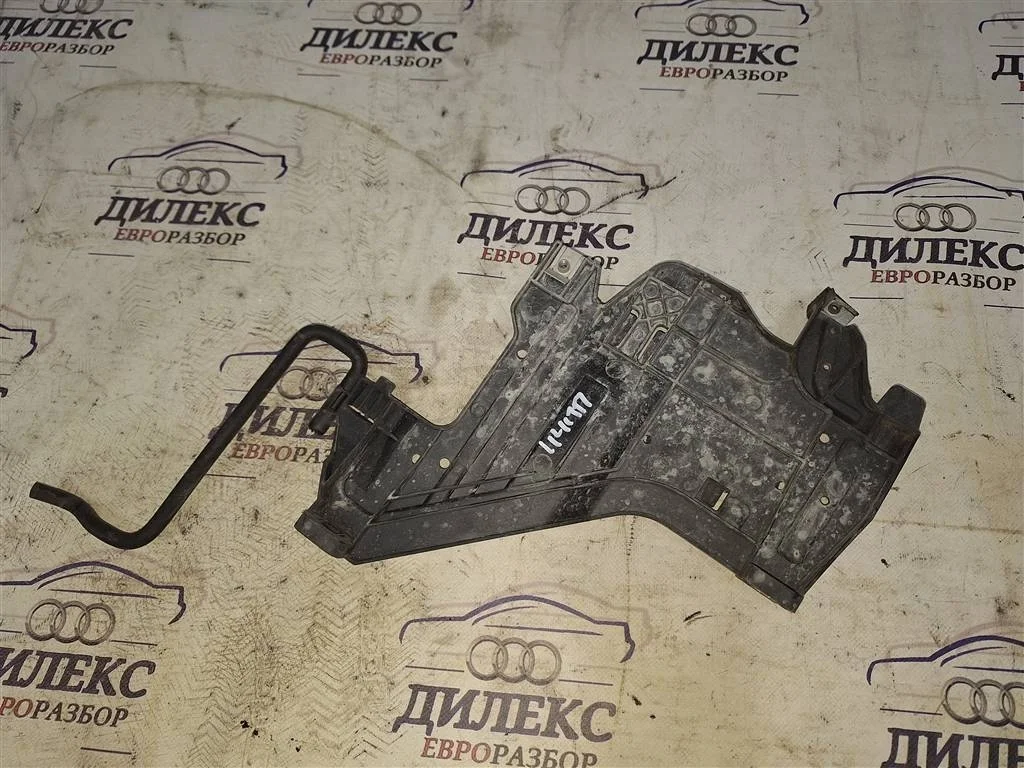 кронштейн фары Audi A4 (B8) 2007-2015 R -