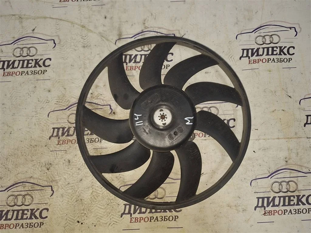вентилятор радиатора Audi A4 (B8) 2007-2015 - -