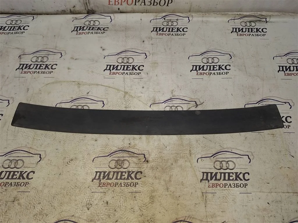 накладка декоративная Audi A4 (B8) 2007-2015 - -