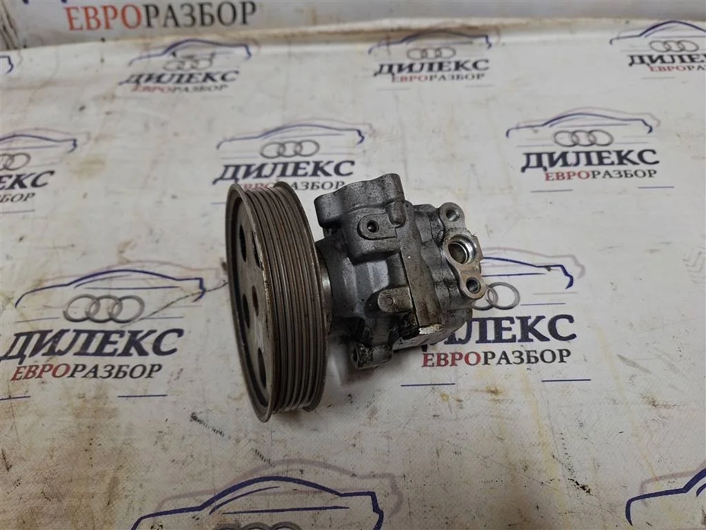 насос гидроусилителя Audi A4 (B8) 2007-2015 - -