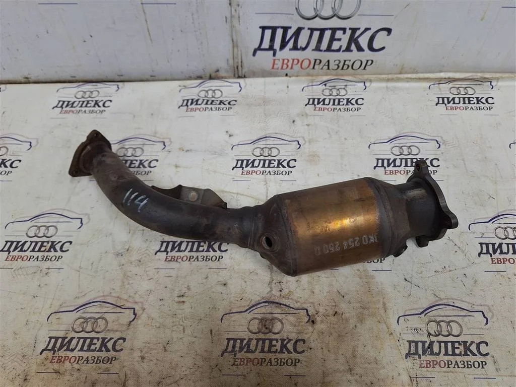 катализатор Audi A4 (B8) 2007-2015 - -