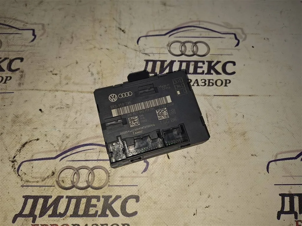 блок комфорта Audi A4 (B8) 2007-2015 - -