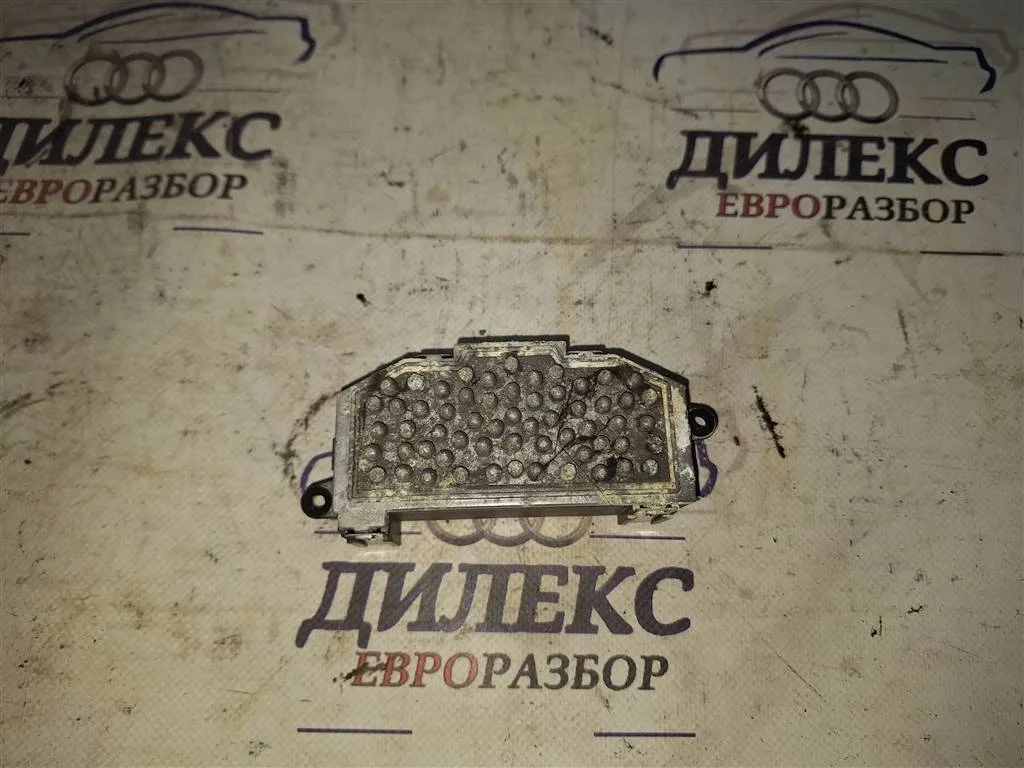 резистор отопителя Audi A4 (B8) 2007-2015 - -