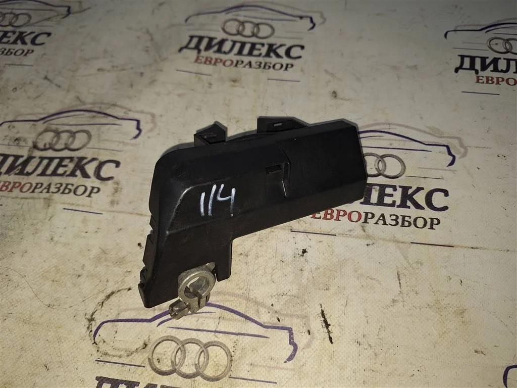 клемма аккумулятора плюс Audi A4 (B8) 2007-2015 - -