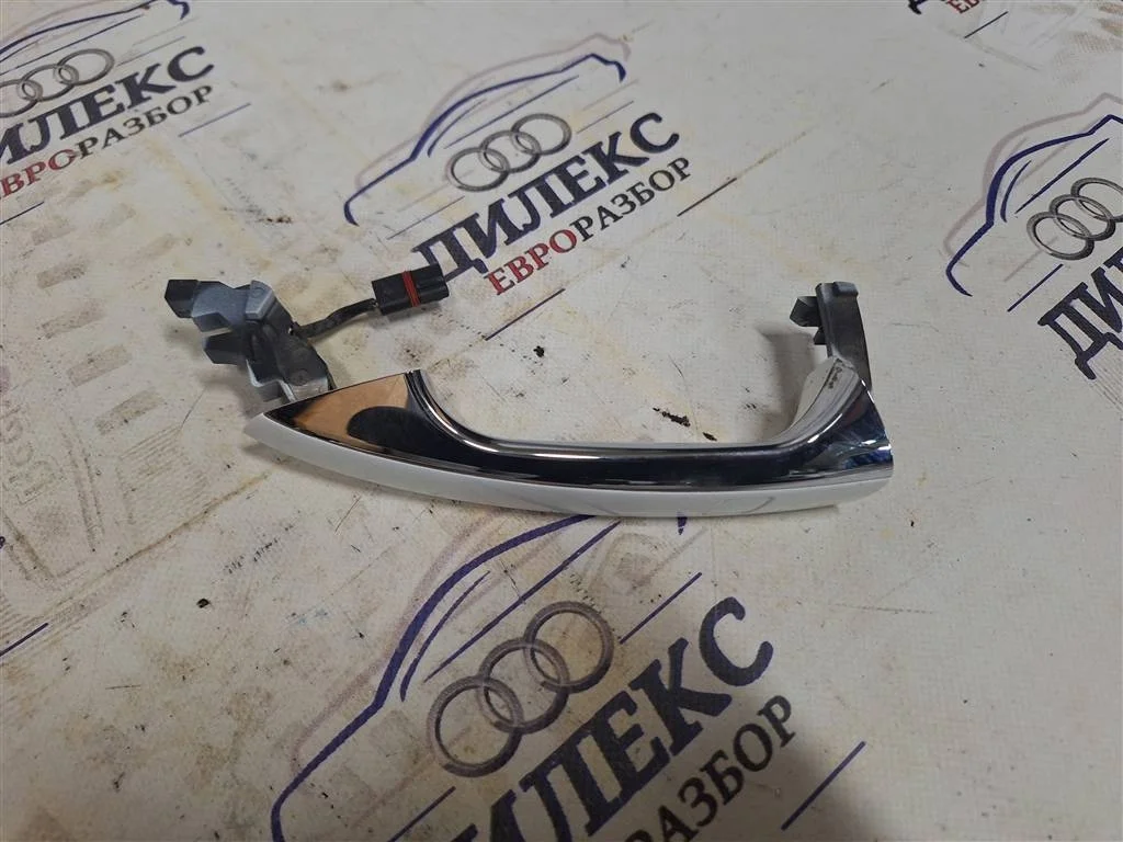 ручка двери наружная Mercedes Benz W204 2007-2015 L -