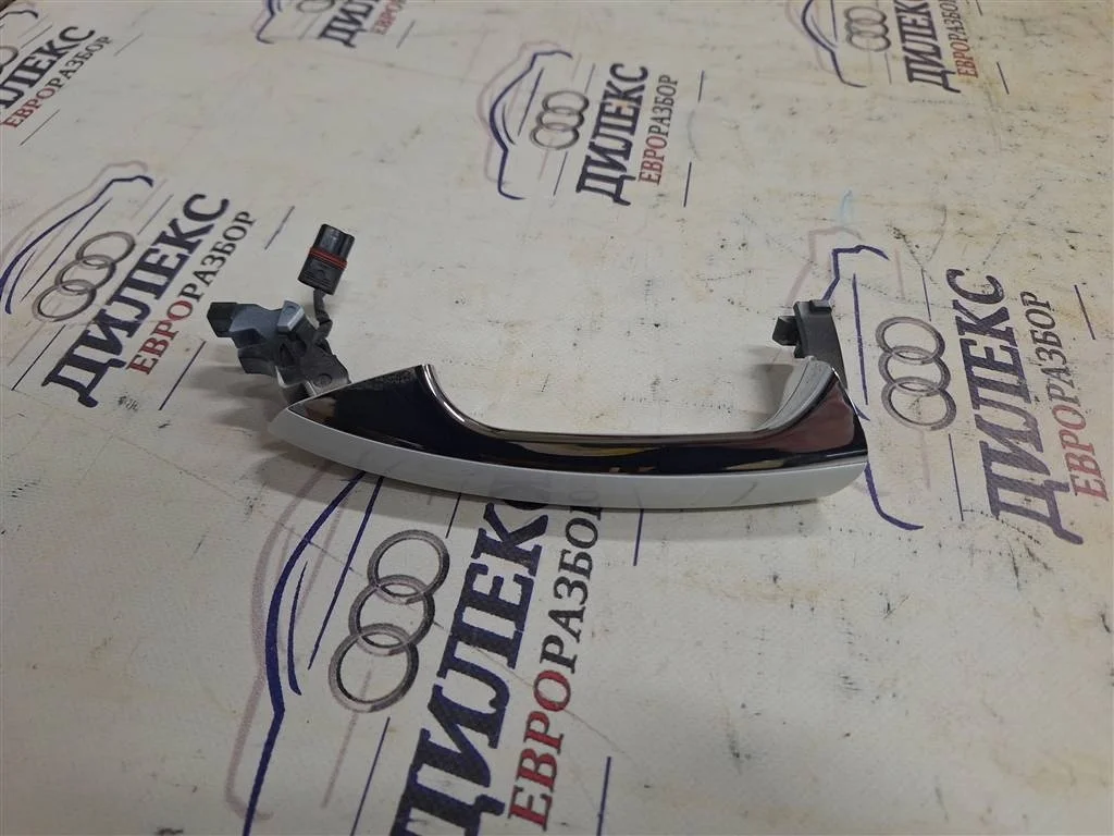ручка двери наружная Mercedes Benz W204 2007-2015 L -