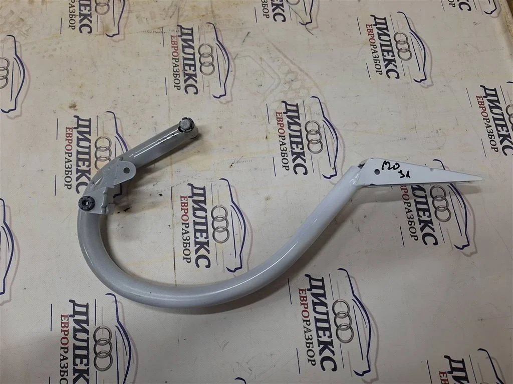 петля крышки багажника Mercedes Benz W204 2007-2015 L -