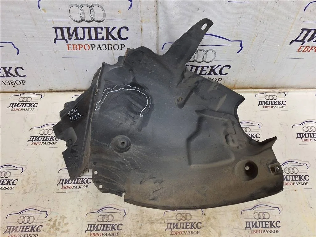 подкрылок Mercedes Benz W204 2007-2015 L F