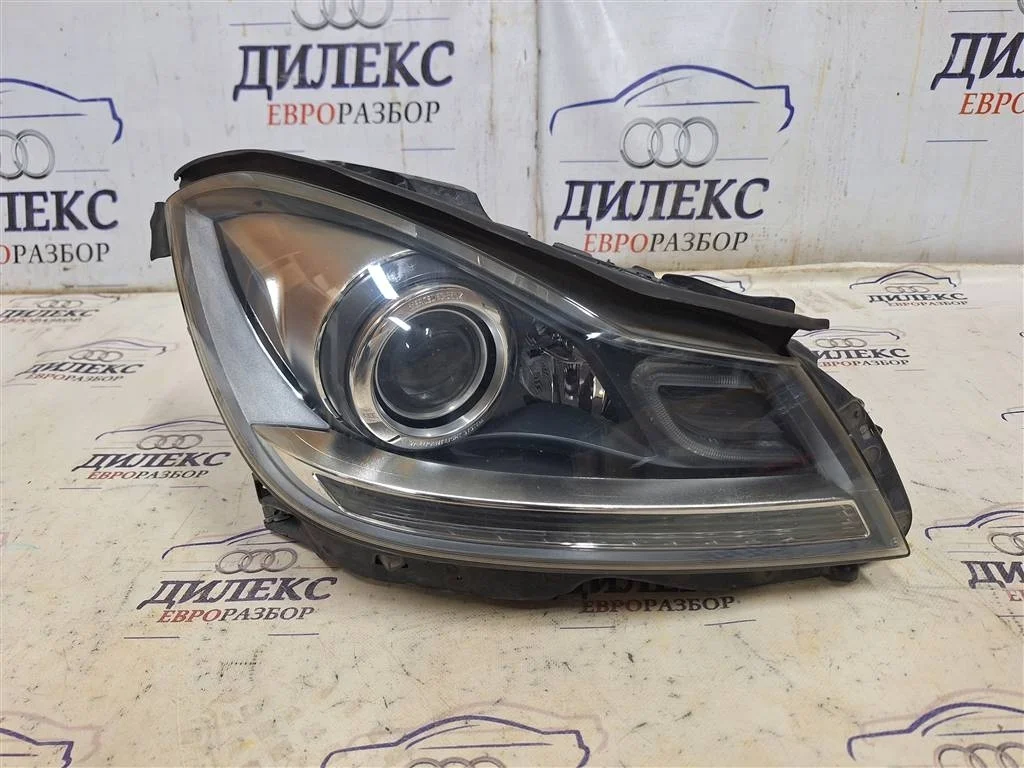 фара Mercedes Benz W204 2007-2015 R -