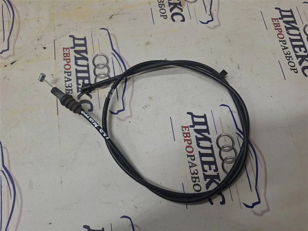 трос открывания капота Mercedes Benz W204 2007-2015 - -
