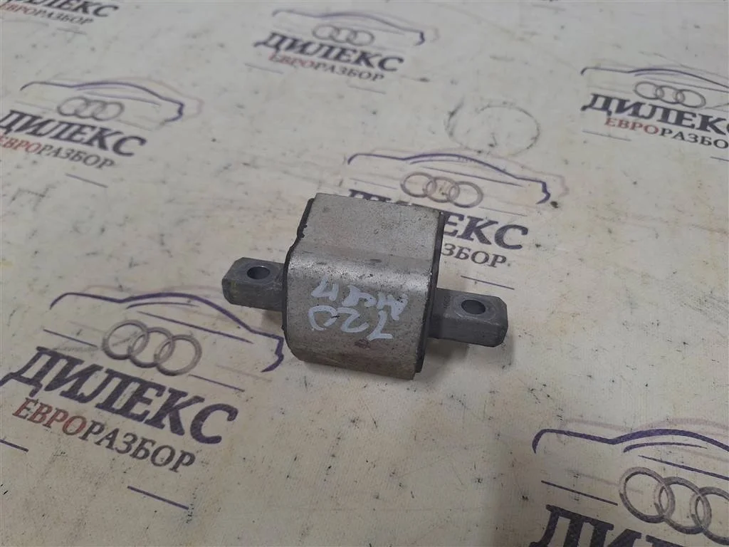 опора кпп Mercedes Benz W204 2007-2015 - R