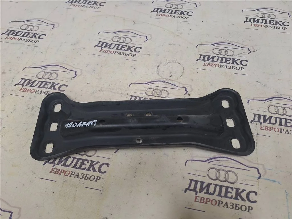 кронштейн акпп Mercedes Benz W204 2007-2015 - -