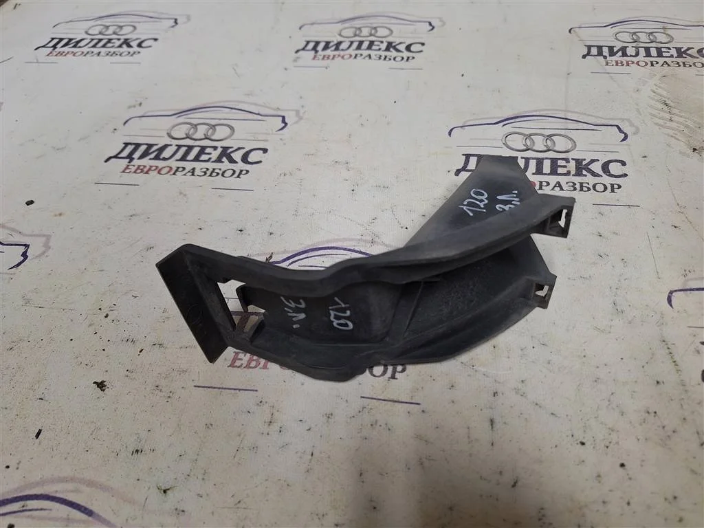 кронштейн заднего бампера Mercedes Benz W204 2007-2015 L R