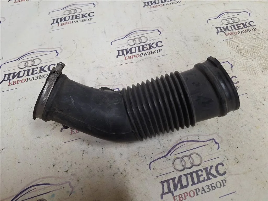 резонатор воздушного фильтра Audi Allroad quattro 2005-2012 - -