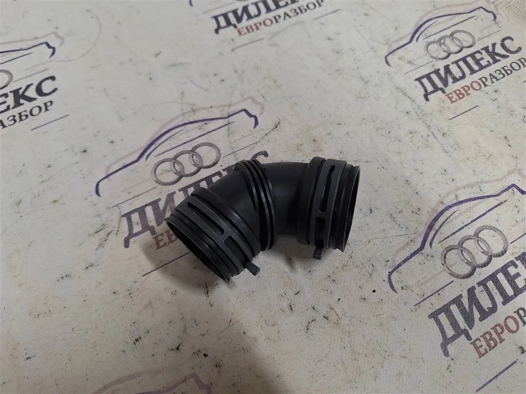 патрубок воздушного фильтра VW Jetta 2005-2011 - -