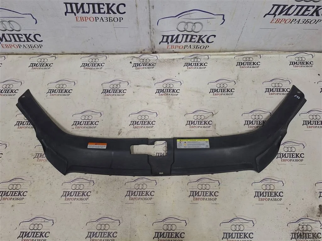 кожух замка капота Audi Q7 2005-2015 - -