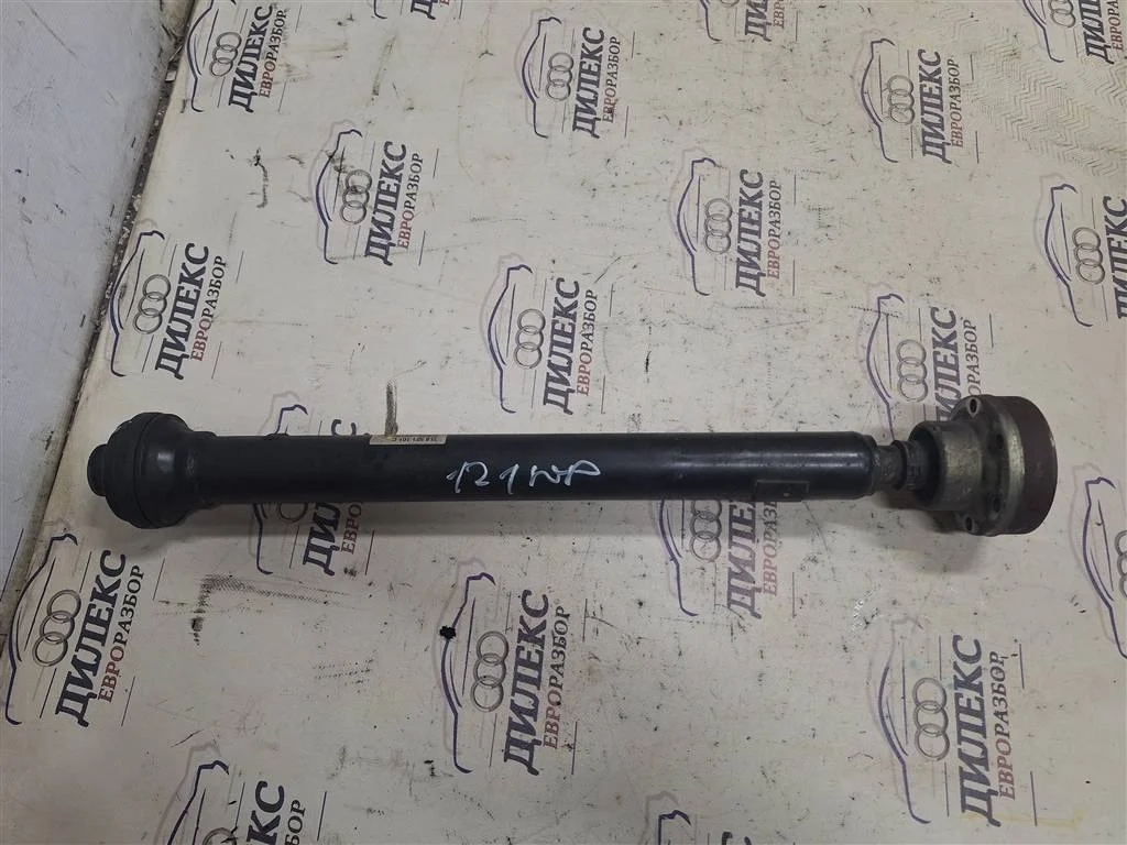 вал карданный Audi Q7 2005-2015 - -