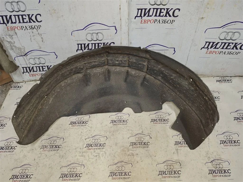 подкрылок Audi Q7 2005-2015 R R