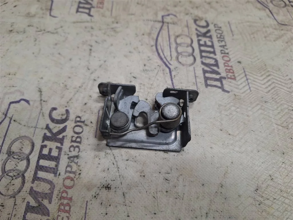 замок капота BMW X5 E70 2007-2013 - -