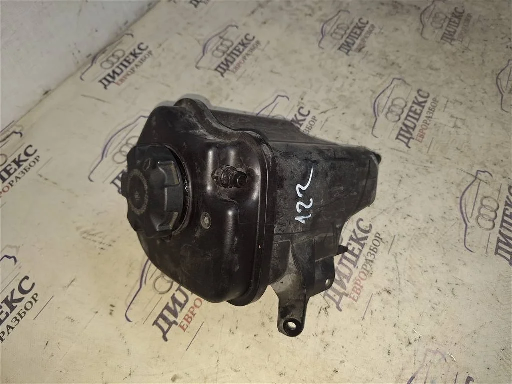 бачок расширительный BMW X5 E70 2007-2013 - -