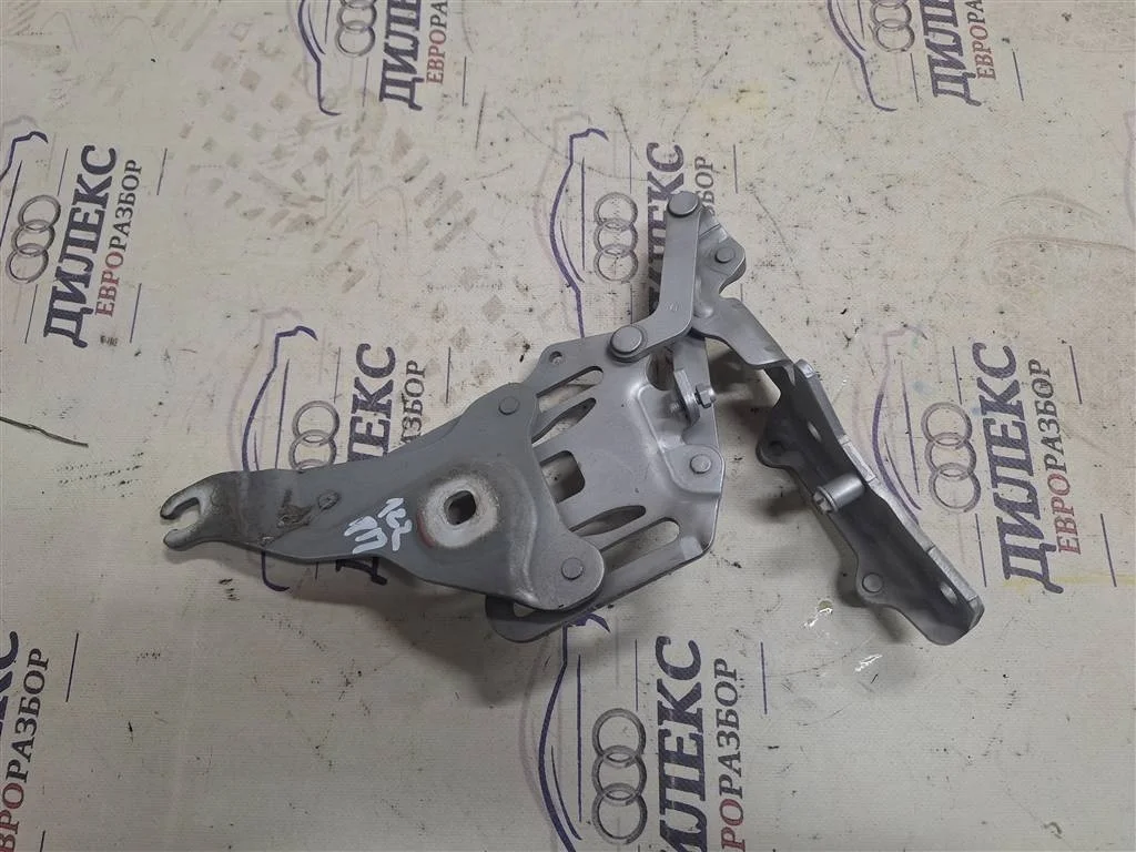 петля капота BMW X5 E70 2007-2013 R -