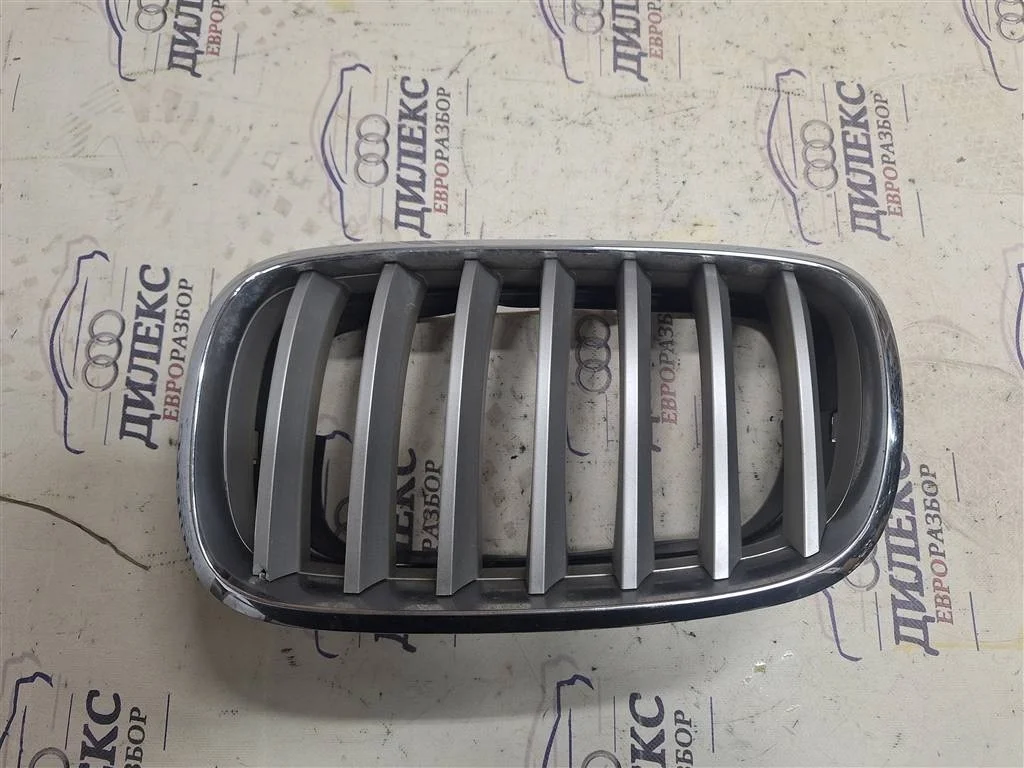 решетка радиатора BMW X5 E70 2007-2013 L -