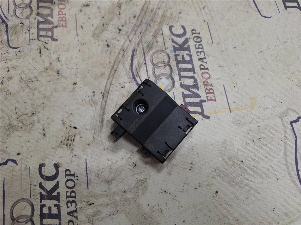 антенна BMW X5 E70 2007-2013 - -