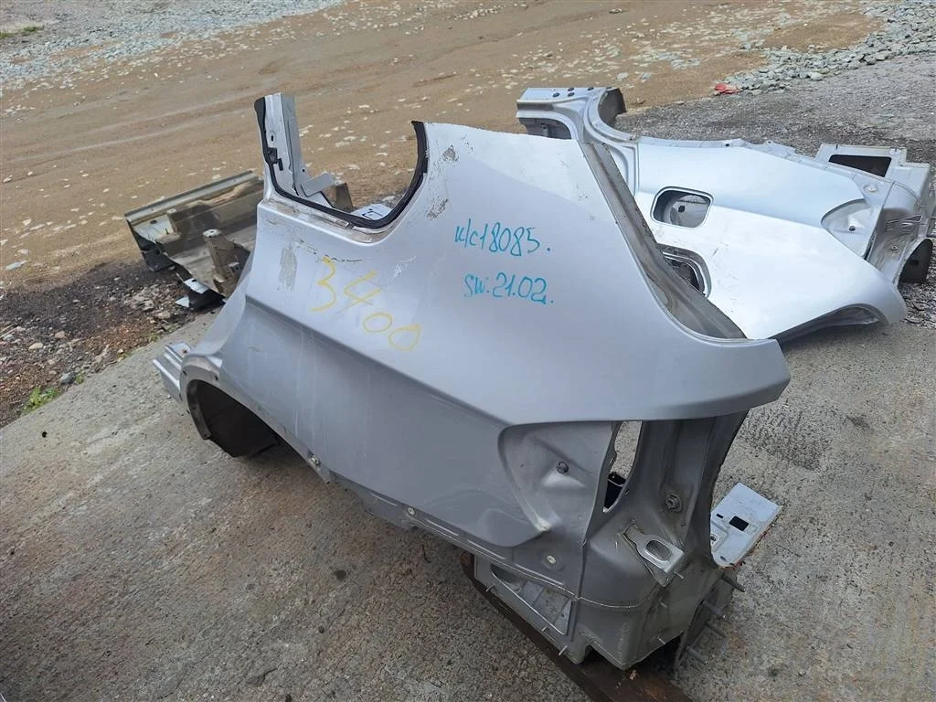 крыло BMW X5 E70 2007-2013 L R