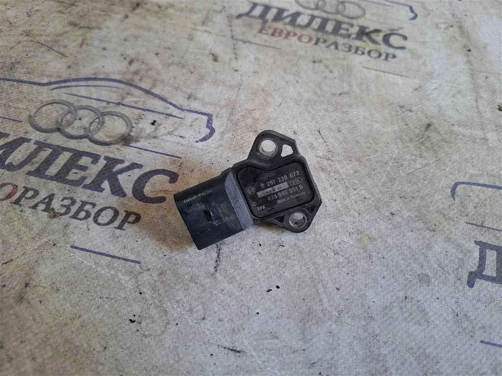 датчик абсолютного давления VW Passat (B6) 2005-2010 - -