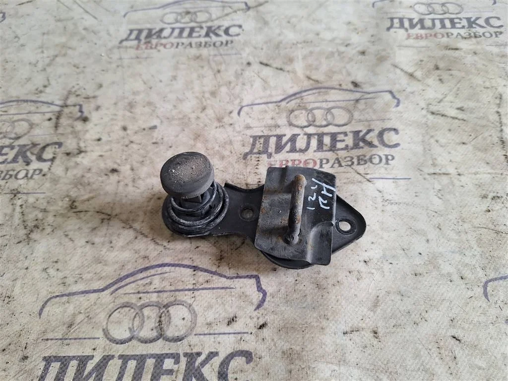 замок капота Mercedes Benz M-Class ML 300 CDI 4MATIC - -