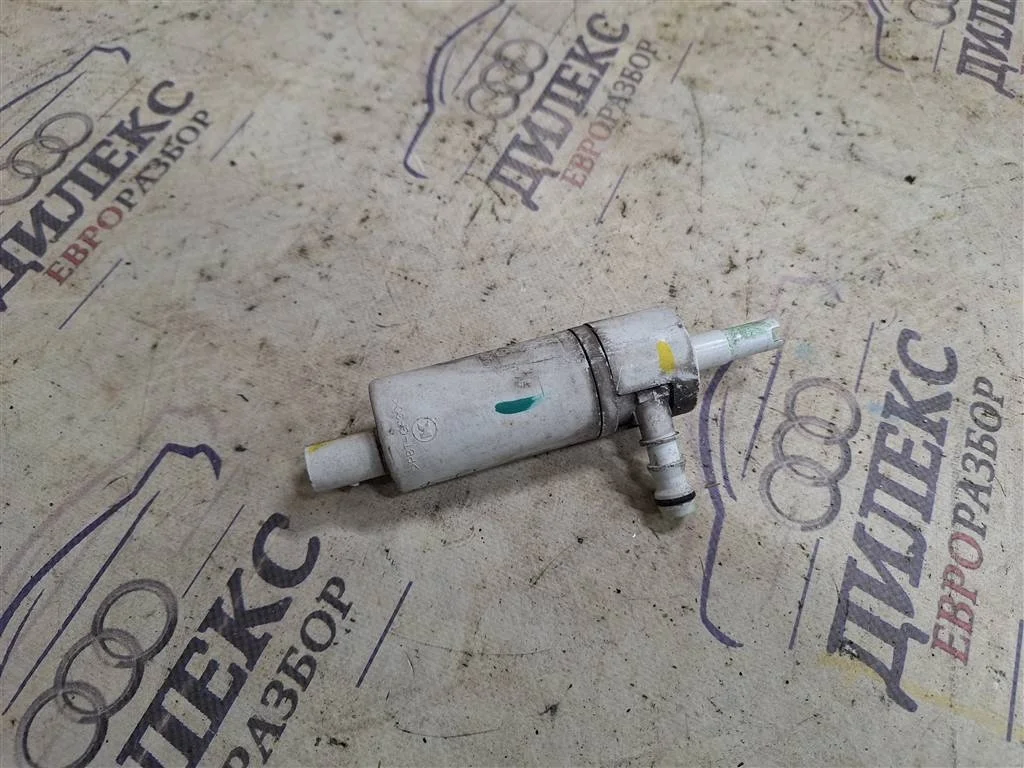 насос омывателя фар Mercedes Benz M-Class ML 300 CDI 4MATIC - -