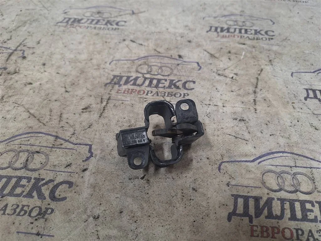 замок капота Mercedes Benz M-Class ML 300 CDI 4MATIC - -