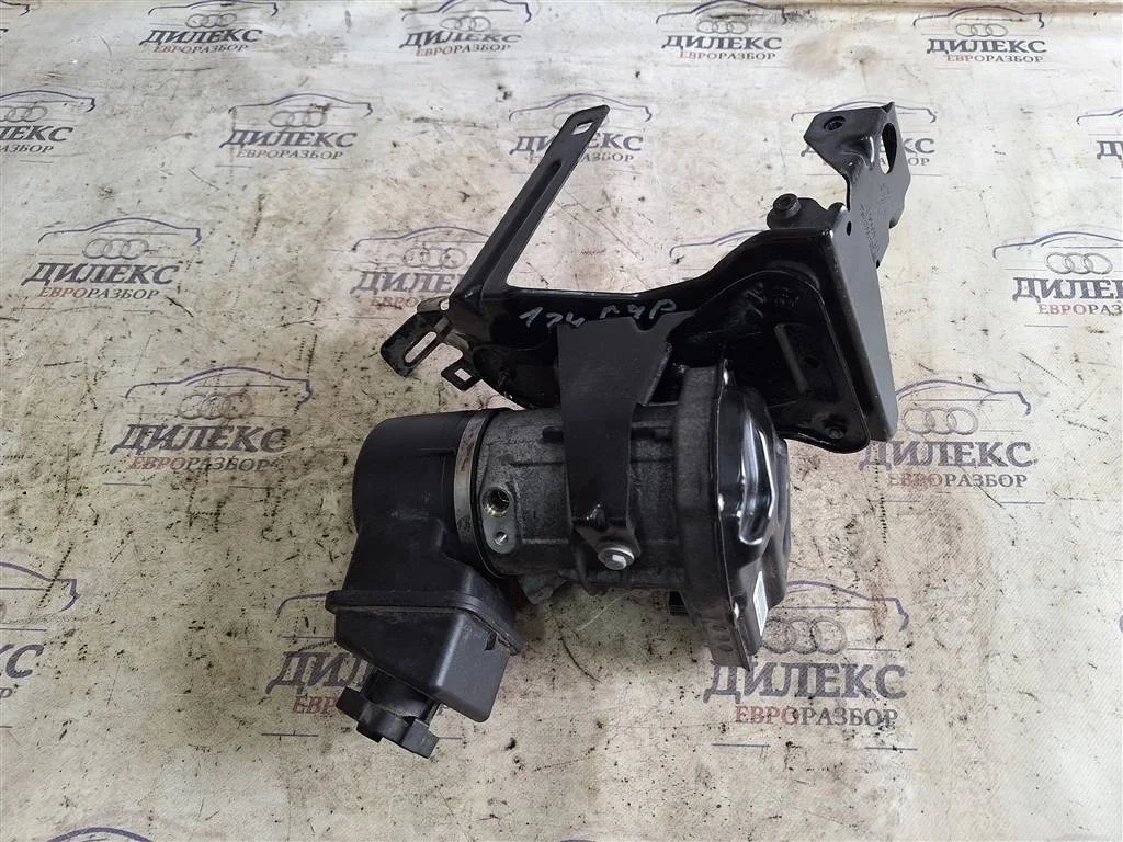 насос гидроусилителя Mercedes Benz M-Class ML 300 CDI 4MATIC - -