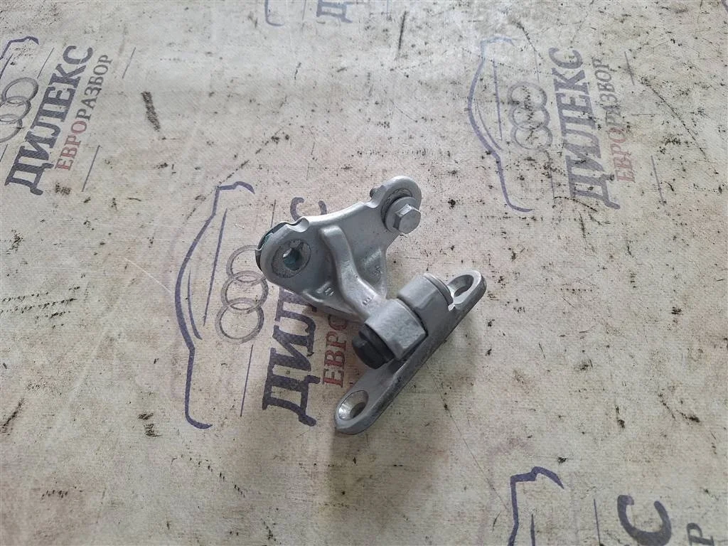 петля двери Mercedes Benz M-Class ML 300 CDI 4MATIC L -