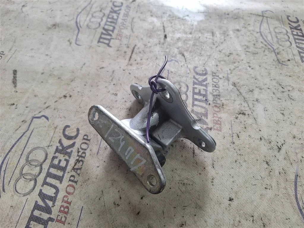 петля двери Mercedes Benz M-Class ML 300 CDI 4MATIC R F